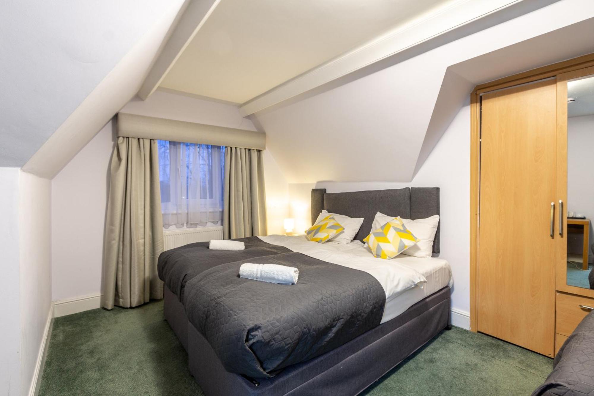 London Gatwick Inn מראה חיצוני תמונה