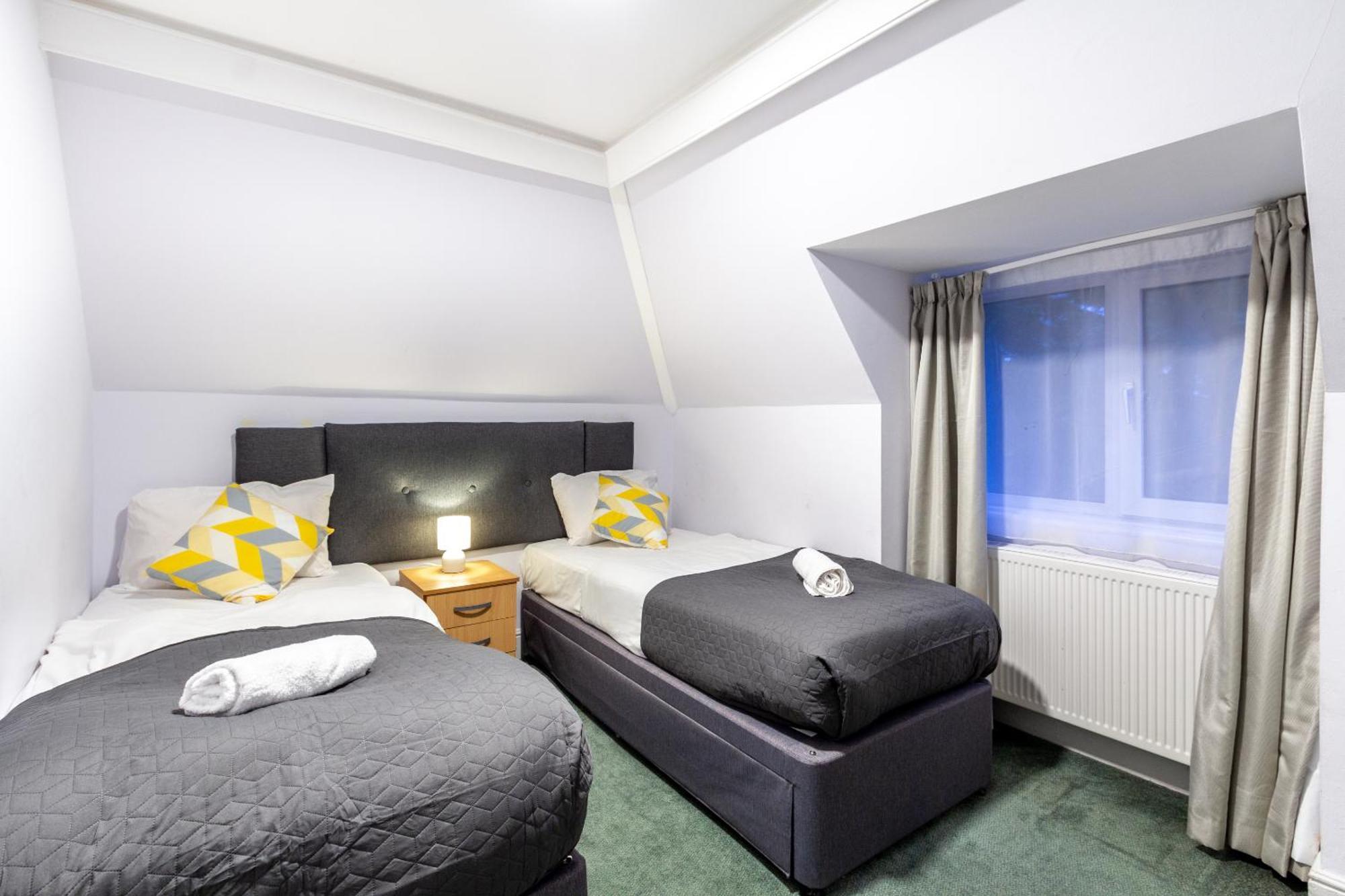 London Gatwick Inn מראה חיצוני תמונה