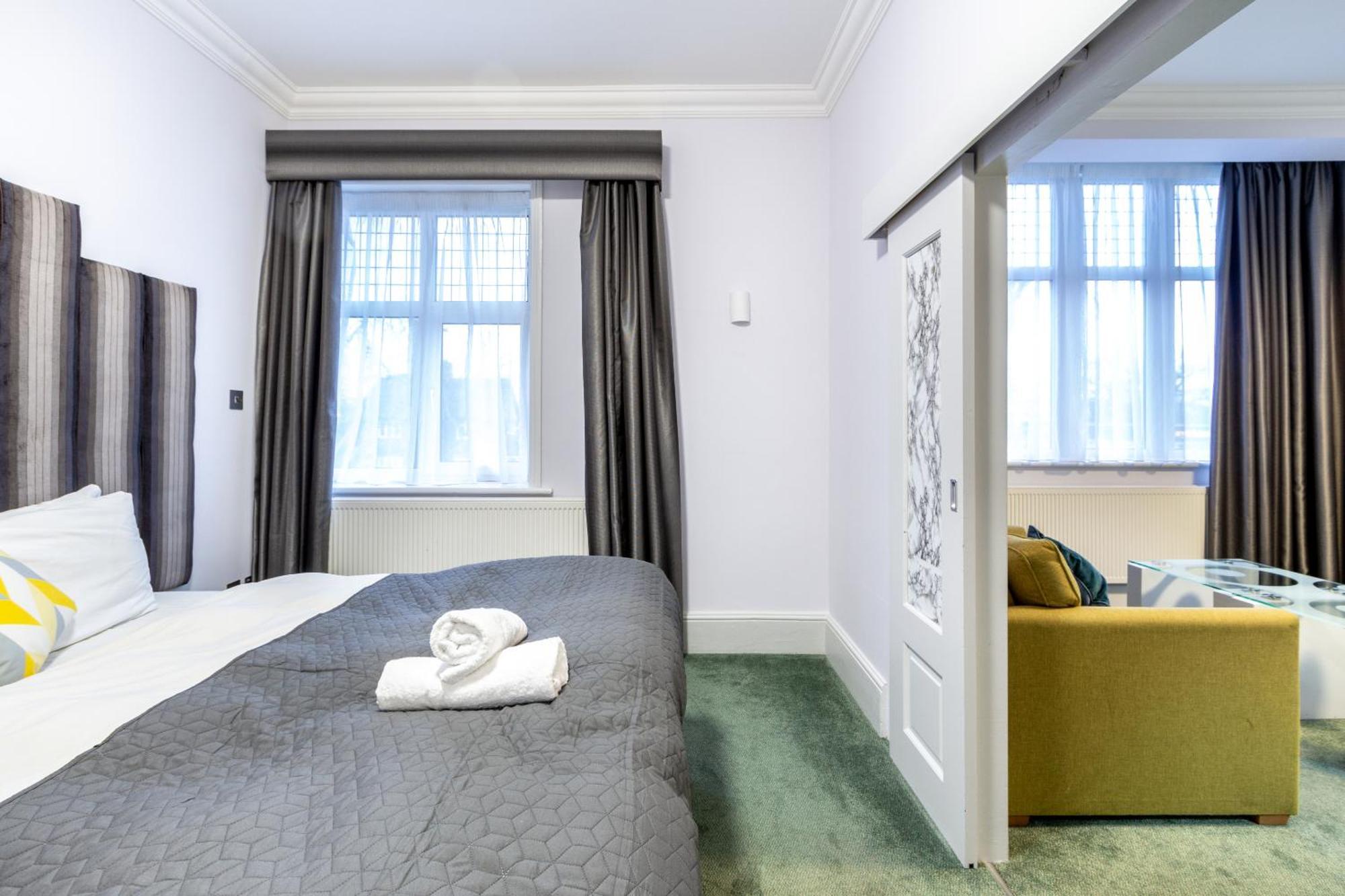London Gatwick Inn מראה חיצוני תמונה