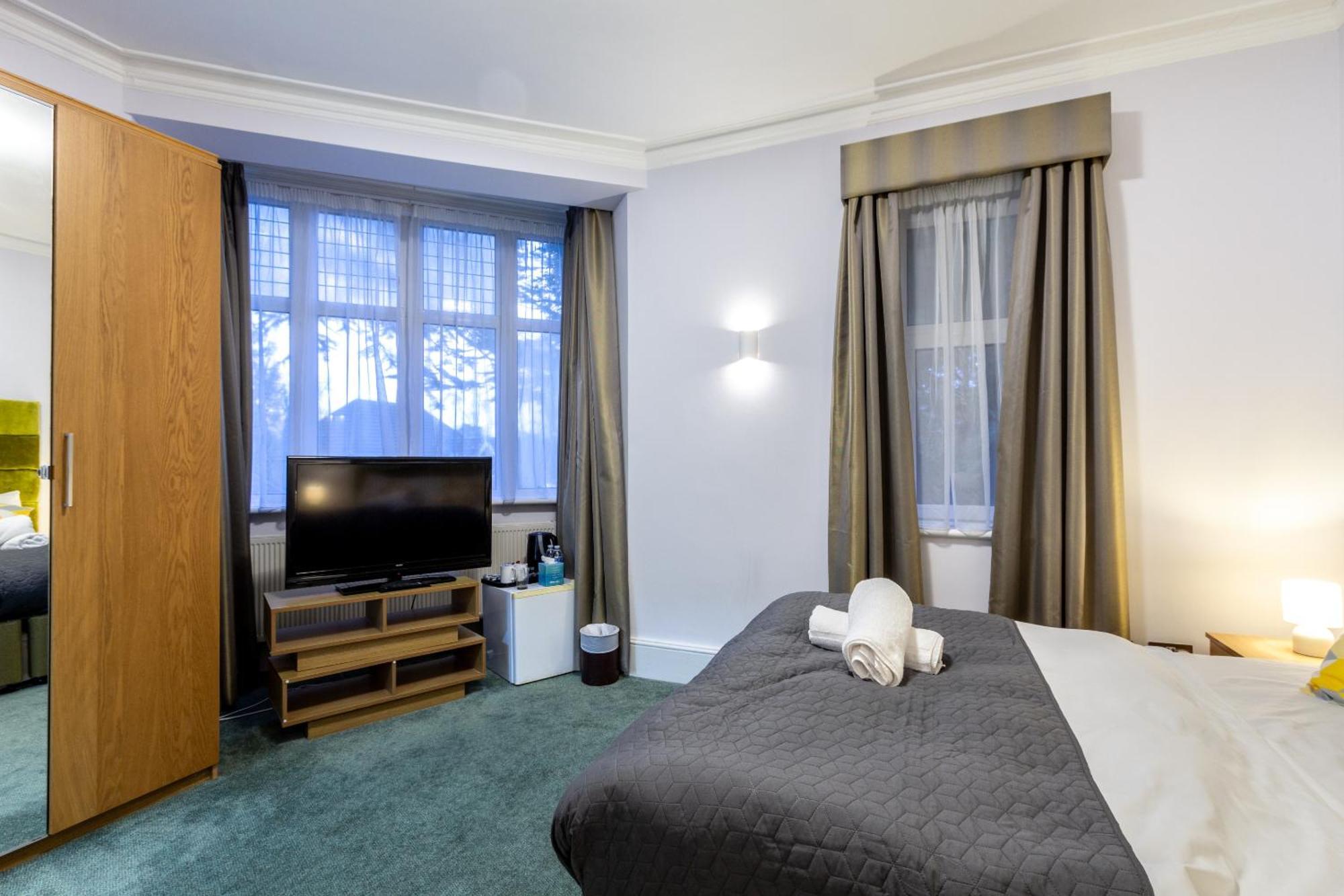 London Gatwick Inn מראה חיצוני תמונה