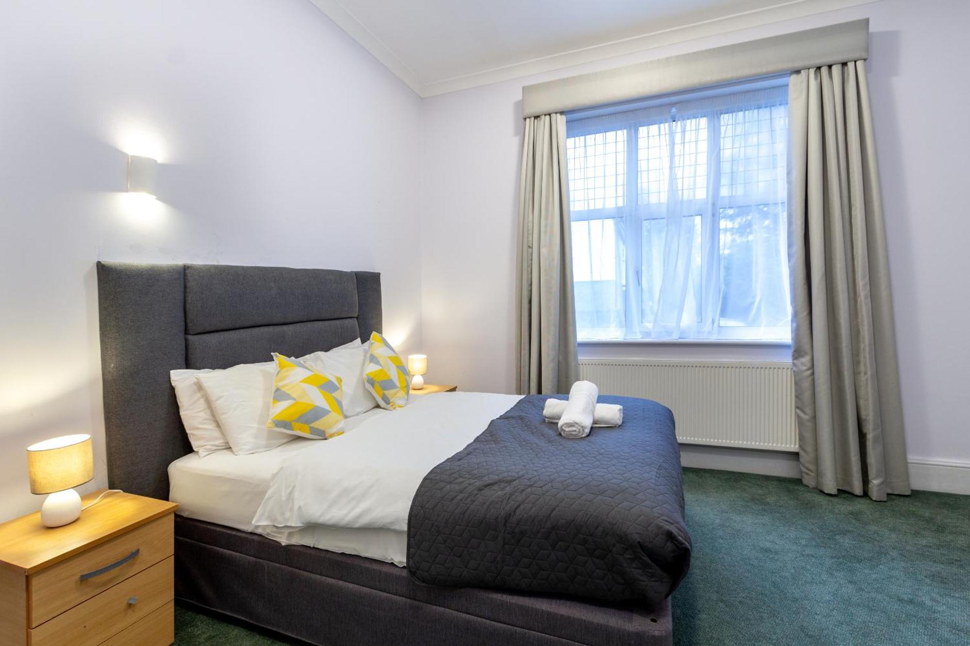 London Gatwick Inn מראה חיצוני תמונה