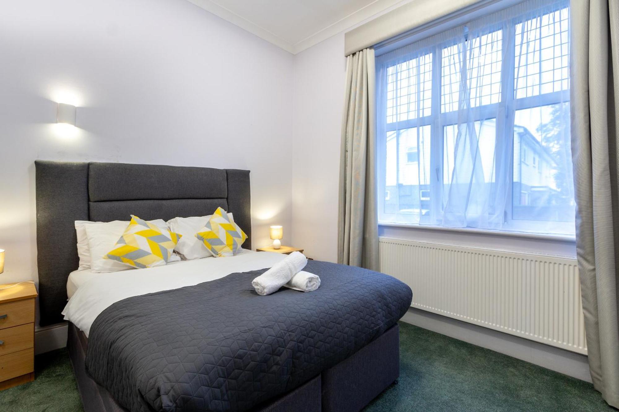 London Gatwick Inn מראה חיצוני תמונה
